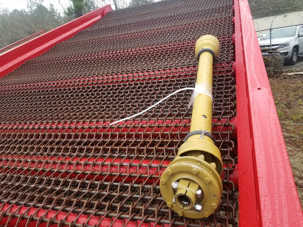 View of the Rootster's conveyor chain